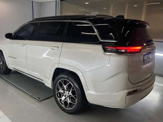 JEEP-COMMANDER-2022