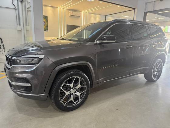 JEEP COMMANDER 2.0 TD380 TURBO DIESEL OVERLAND AT9