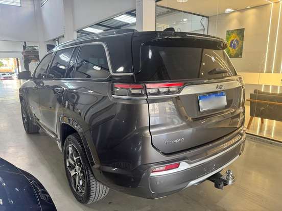 JEEP-COMMANDER-2022