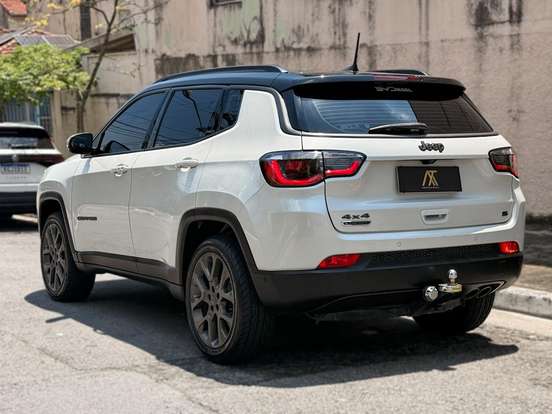 JEEP-COMPASS-2.0 16V DIESEL S 4X4 AUTOMÁTICO JEEP-COMPASS-2021