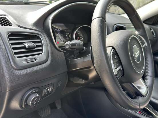 JEEP-COMPASS-2.0 16V FLEX SPORT AUTOMÁTICO JEEP-COMPASS-2016