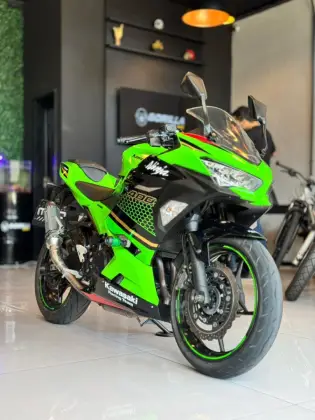 KAWASAKI NINJA 400 KRT EDITION 