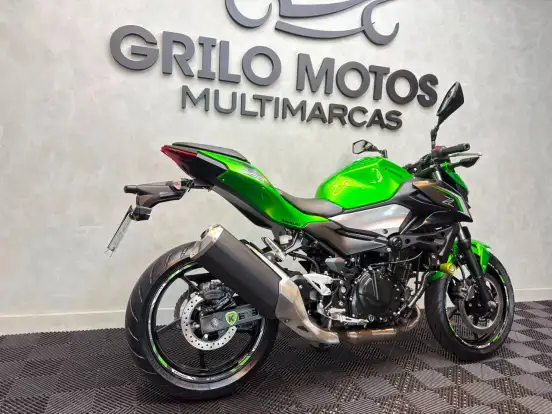 KAWASAKI-Z500-2024