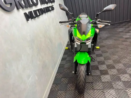 KAWASAKI-Z500-2024