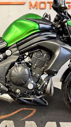 KAWASAKI-ER-6N-2014