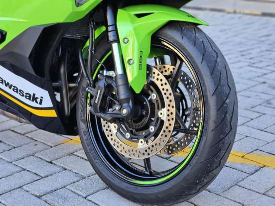 KAWASAKI-NINJA ZX-4RR KAWASAKI-NINJA ZX-4RR-2025