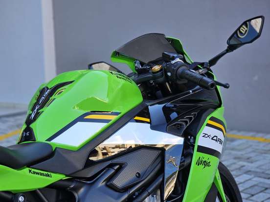 KAWASAKI-NINJA ZX-4RR KAWASAKI-NINJA ZX-4RR-2025