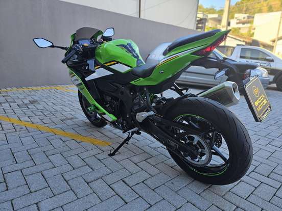 KAWASAKI-NINJA ZX-4RR KAWASAKI-NINJA ZX-4RR-2025