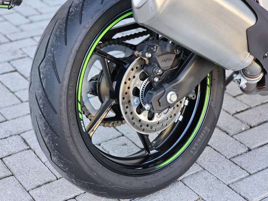 KAWASAKI-NINJA ZX-4RR KAWASAKI-NINJA ZX-4RR-2025