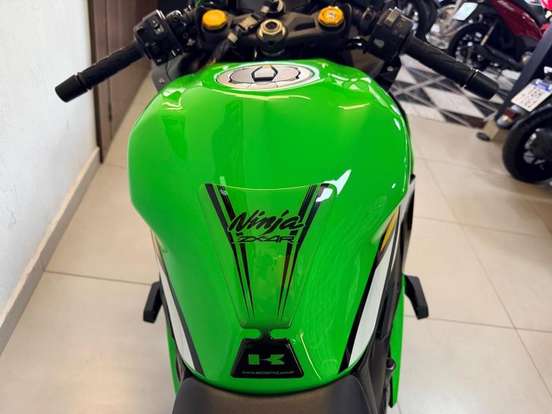 KAWASAKI-NINJA ZX-4R-2024