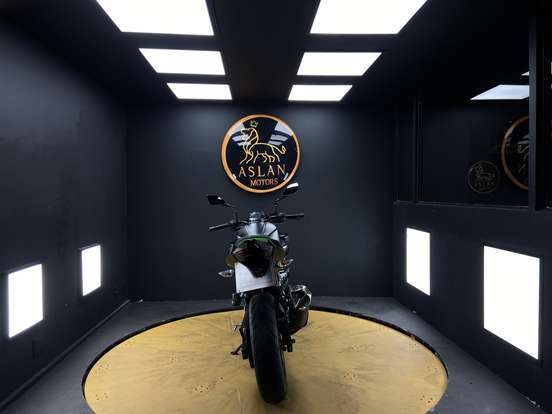 KAWASAKI-Z400-2021