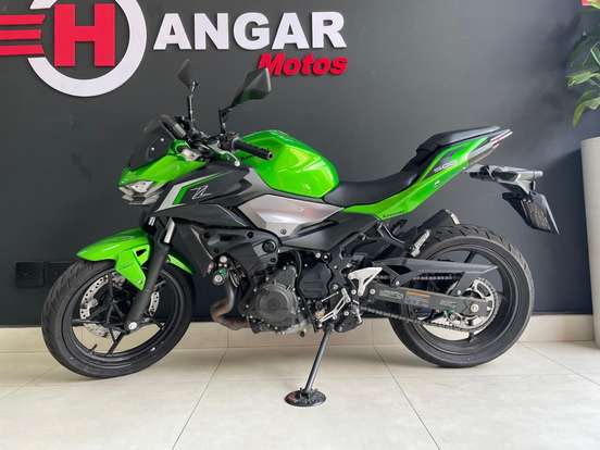 KAWASAKI-Z500-2025