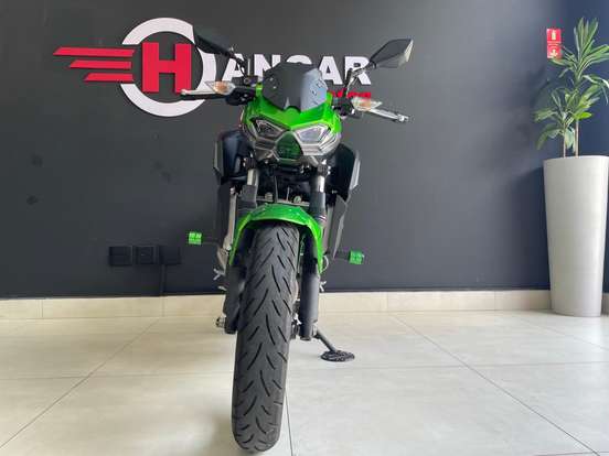 KAWASAKI-Z500-2025