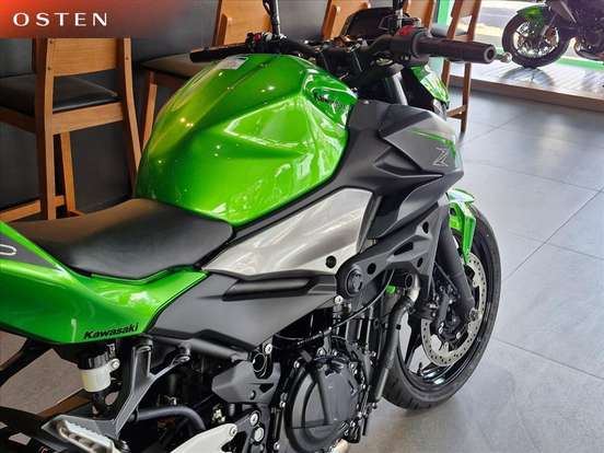 KAWASAKI-Z500-2026