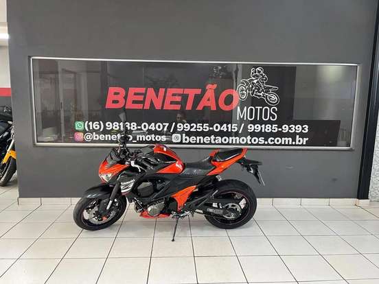 KAWASAKI-Z800-2013