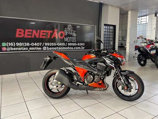 KAWASAKI-Z800-2013