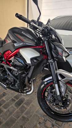 KAWASAKI-Z900-2026