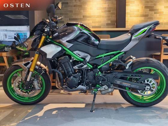 KAWASAKI Z900 R EDITION 