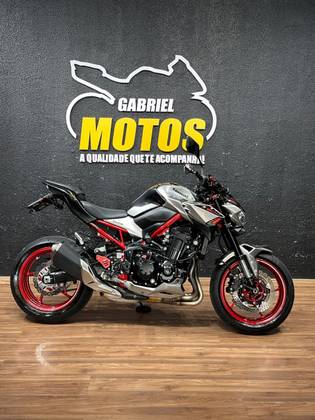 KAWASAKI Z900 