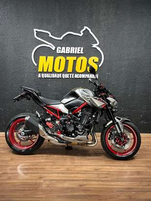KAWASAKI-Z900-2023