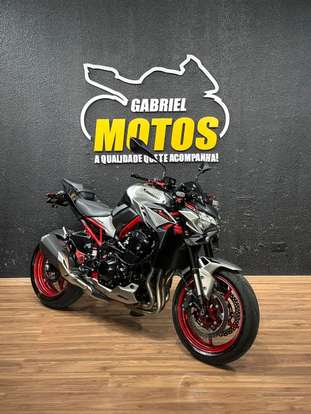KAWASAKI-Z900-2023