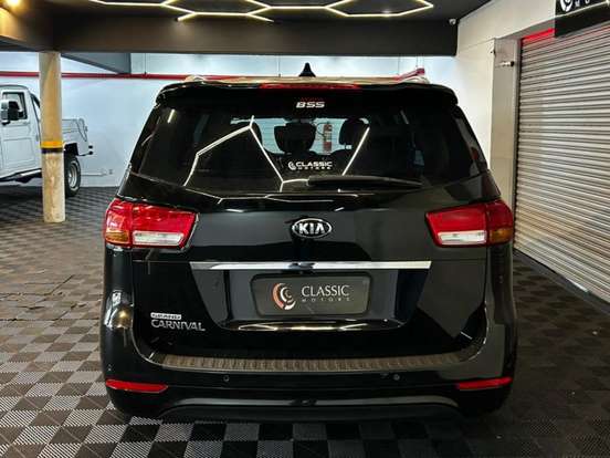 KIA-CARNIVAL-2018