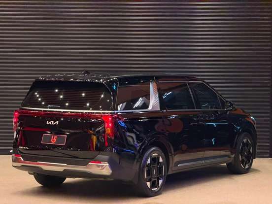 KIA-CARNIVAL-2025
