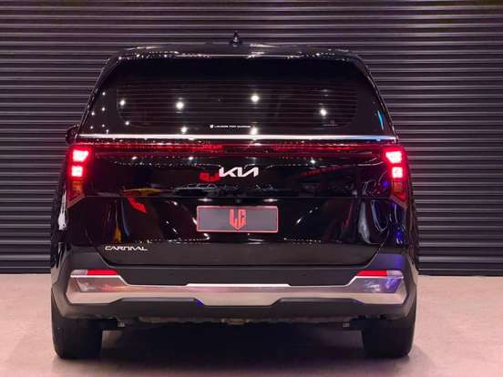 KIA-CARNIVAL-2025