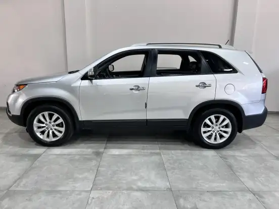 KIA-SORENTO-2.4 16V GASOLINA EX AUTOMÁTICO KIA-SORENTO-2012