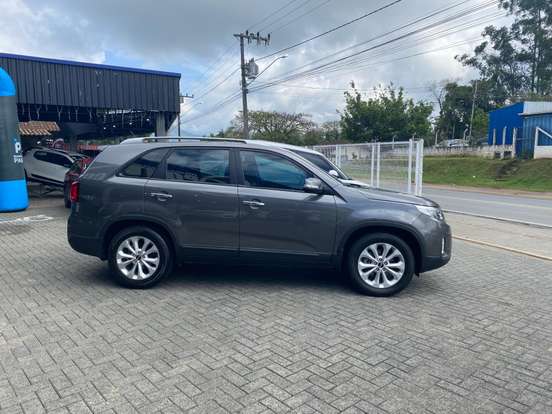 KIA-SORENTO-2.4 16V GASOLINA EX AUTOMÁTICO KIA-SORENTO-2013