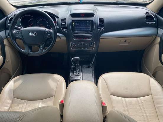 KIA-SORENTO-2013
