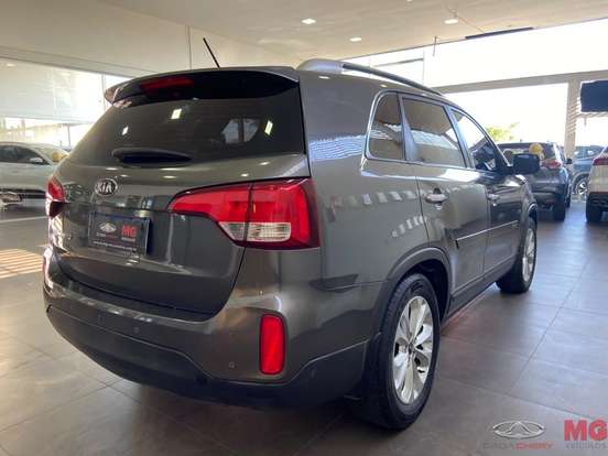 KIA-SORENTO-2.4 16V GASOLINA EX AUTOMÁTICO KIA-SORENTO-2014