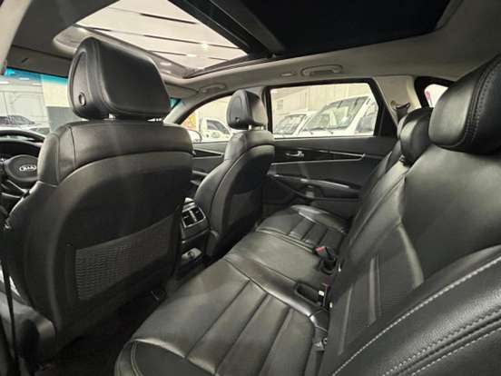 KIA-SORENTO-3.3 V6 GASOLINA EX 7L AUTOMATICO KIA-SORENTO-2015