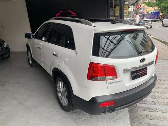 KIA-SORENTO-2012