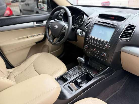 KIA-SORENTO-3.5 V6 GASOLINA EX 7L 4WD AUTOMÁTICO KIA-SORENTO-2014