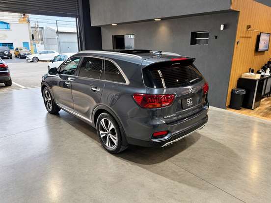 KIA-SORENTO-2018