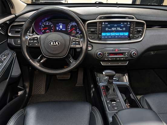 KIA-SORENTO-2018