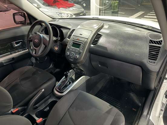 KIA-SOUL-1.6 EX 16V FLEX 4P AUTOMÁTICO KIA-SOUL-2013