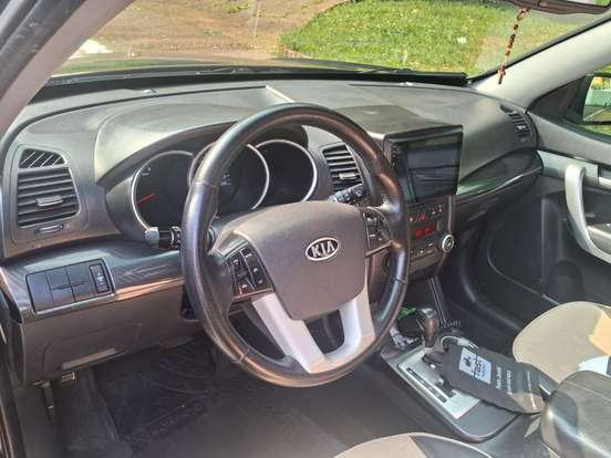 KIA-SORENTO-2.4 16V GASOLINA EX 7L AUTOMÁTICO KIA-SORENTO-2010