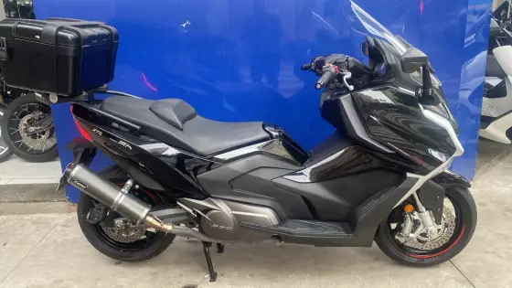 KYMCO AK 550i 