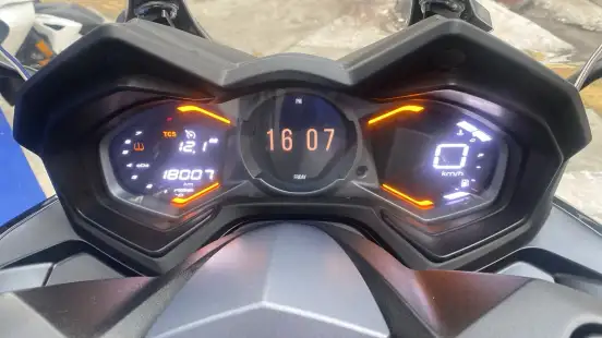 KYMCO-AK 550i-2024