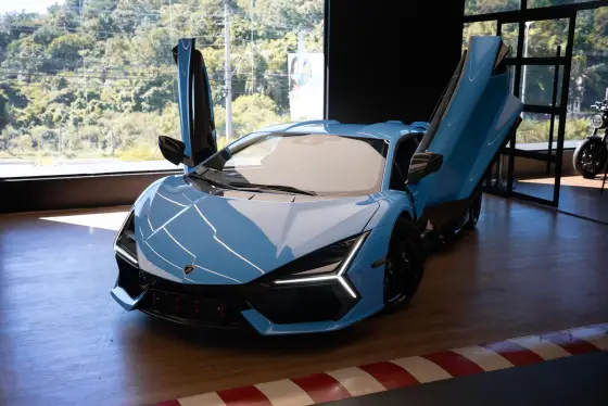 LAMBORGHINI REVUELTO 6.5 V12 PHEV AMT