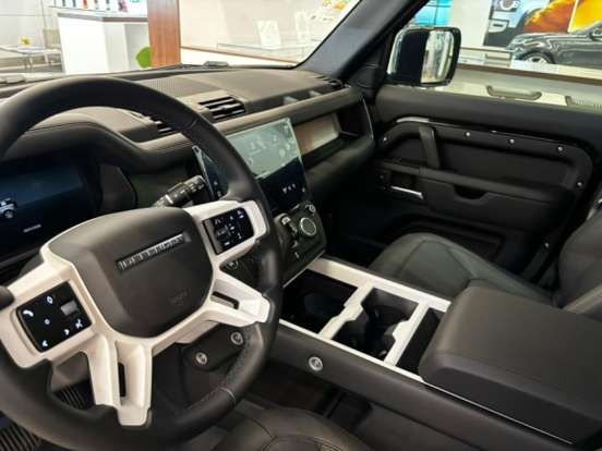LAND ROVER-DEFENDER-2026