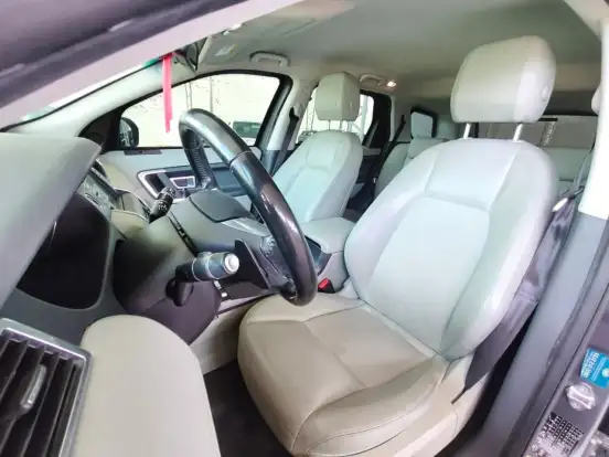 LAND ROVER-DISCOVERY SPORT-2016