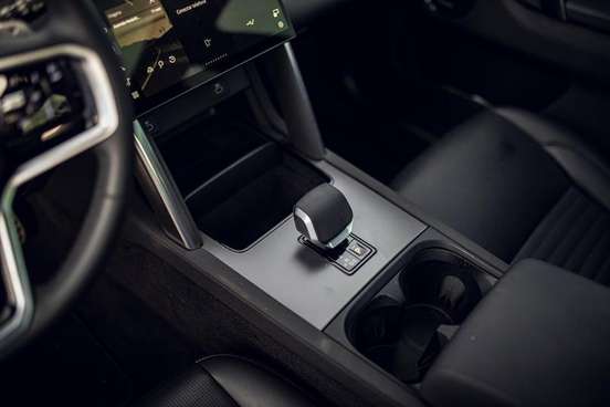 LAND ROVER-DISCOVERY SPORT-2024