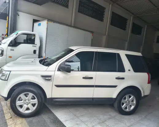 LAND ROVER-FREELANDER-2010