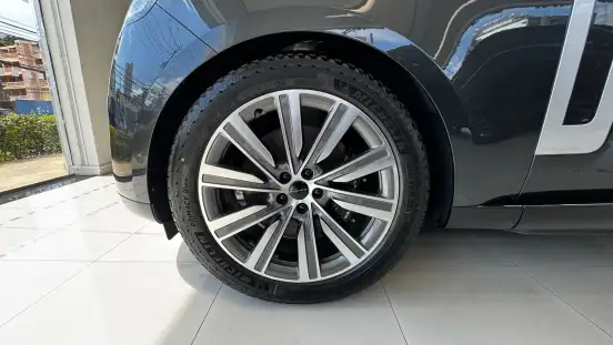 LAND ROVER-RANGE ROVER-2026