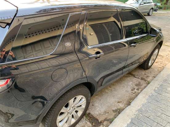LAND ROVER-DISCOVERY SPORT-2017
