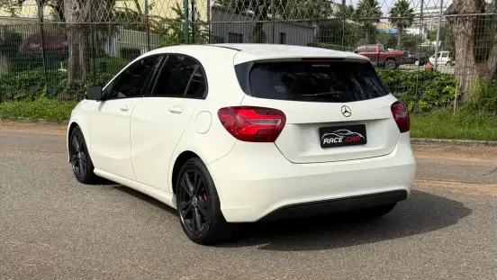 MERCEDES-BENZ-A 200-2017