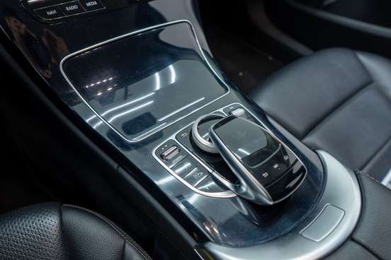 MERCEDES-BENZ-C 180-2019